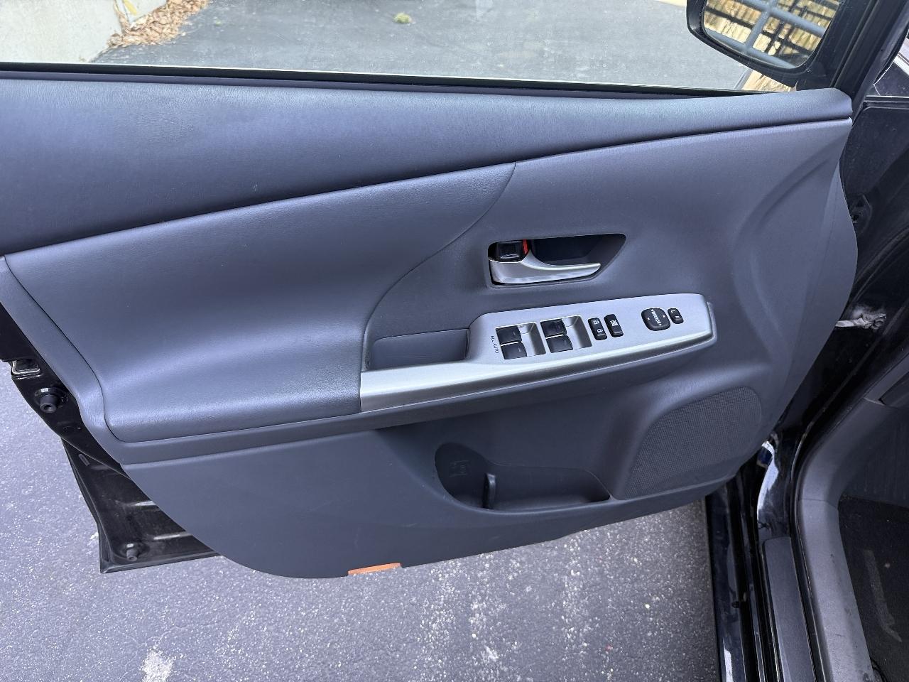 Toyota Prius V Three 2013