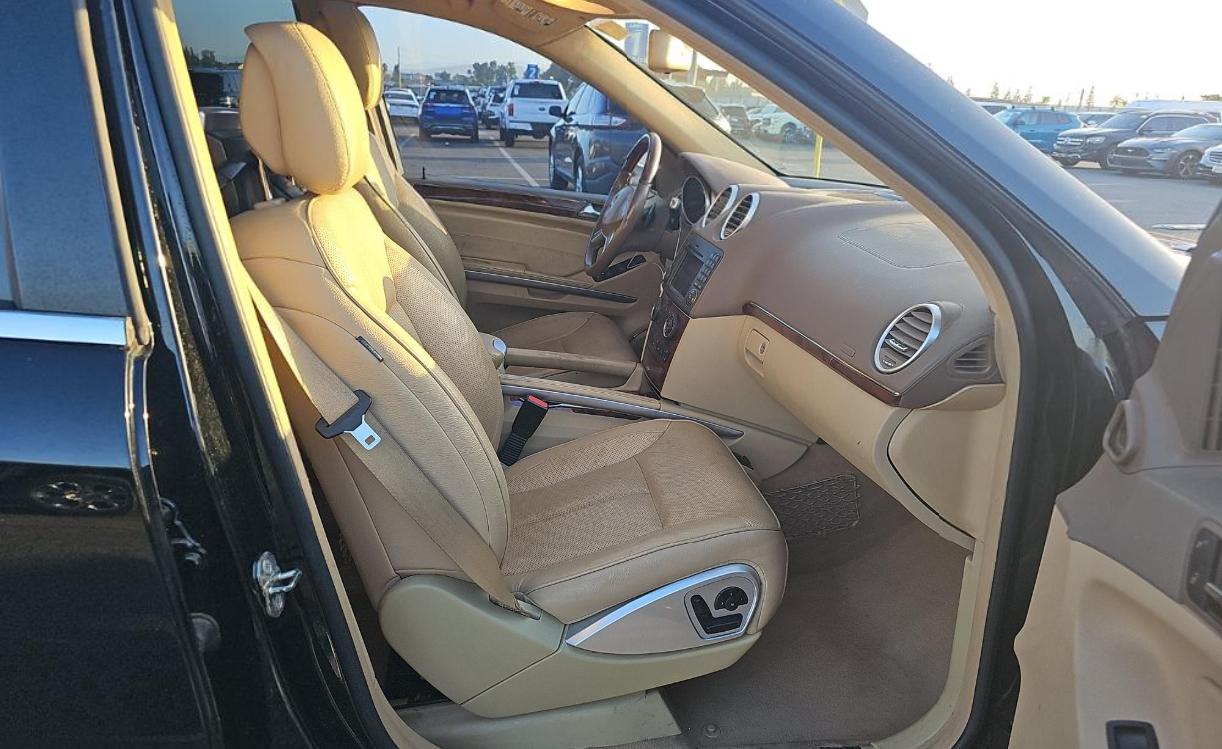 Mercedes-Benz GL-Class GL550 4MATIC 2012