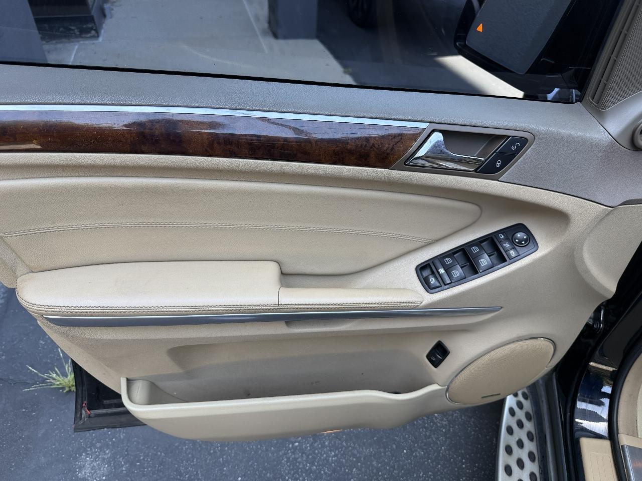 Mercedes-Benz GL-Class GL550 4MATIC 2012