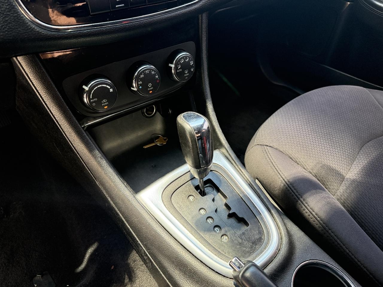 Chrysler 200 Touring 2014