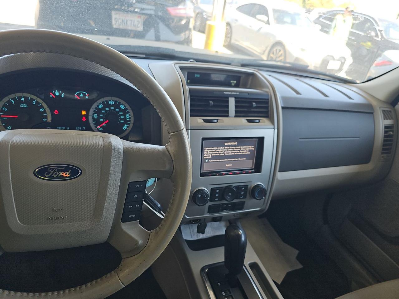Ford Escape XLT 4WD 2012