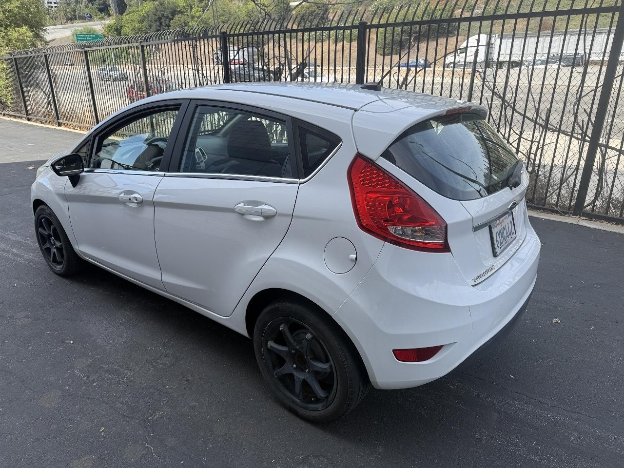 Ford Fiesta Titanium Hatchback 2013