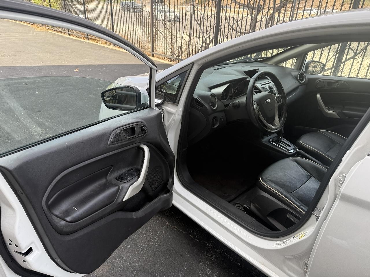 Ford Fiesta Titanium Hatchback 2013