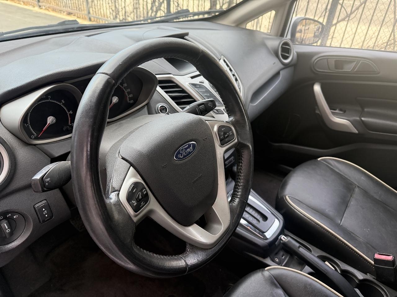 Ford Fiesta Titanium Hatchback 2013