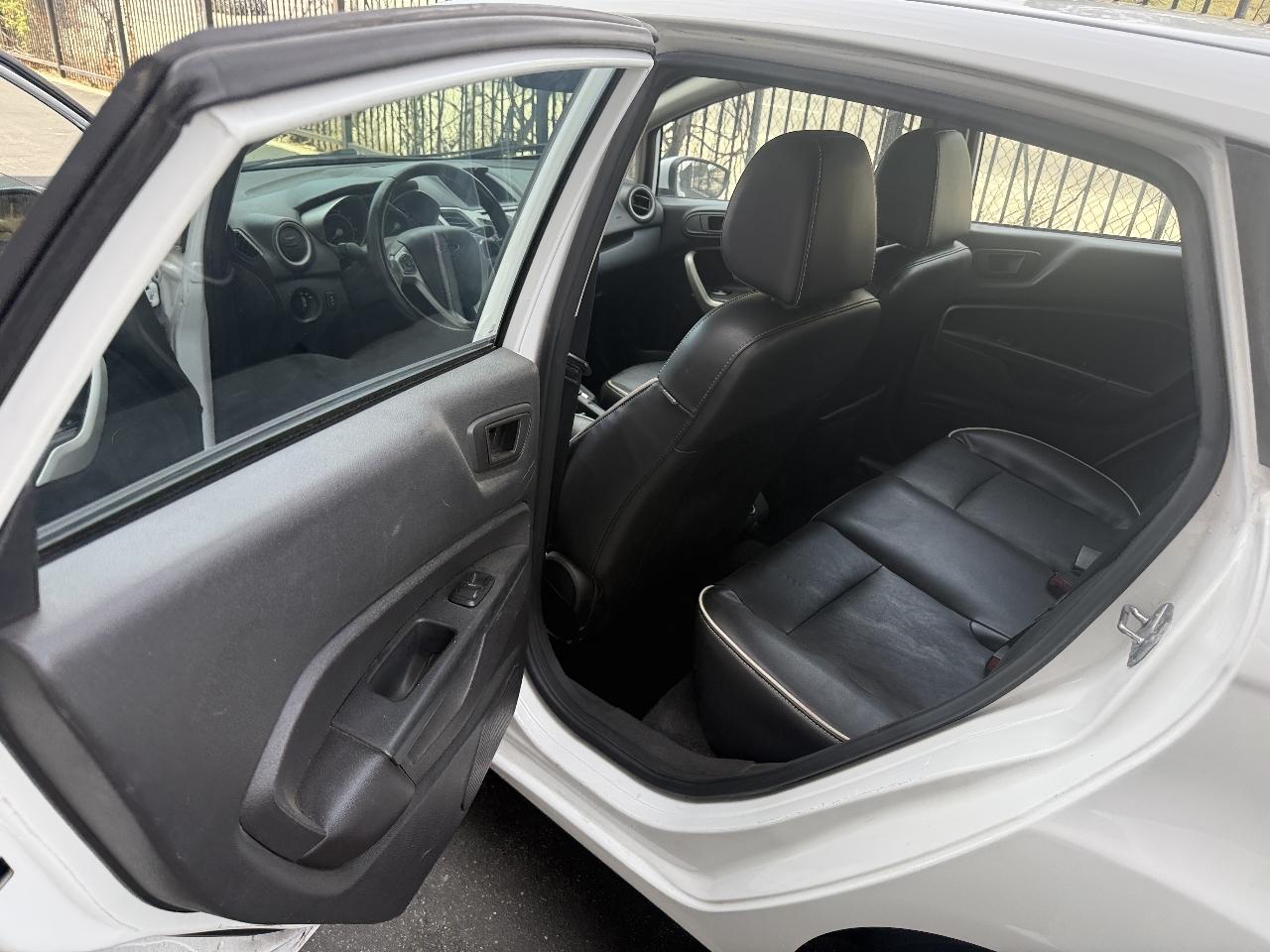 Ford Fiesta Titanium Hatchback 2013