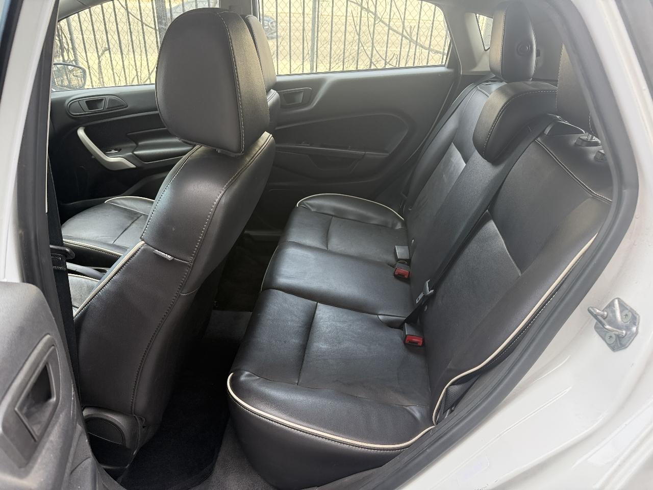 Ford Fiesta Titanium Hatchback 2013
