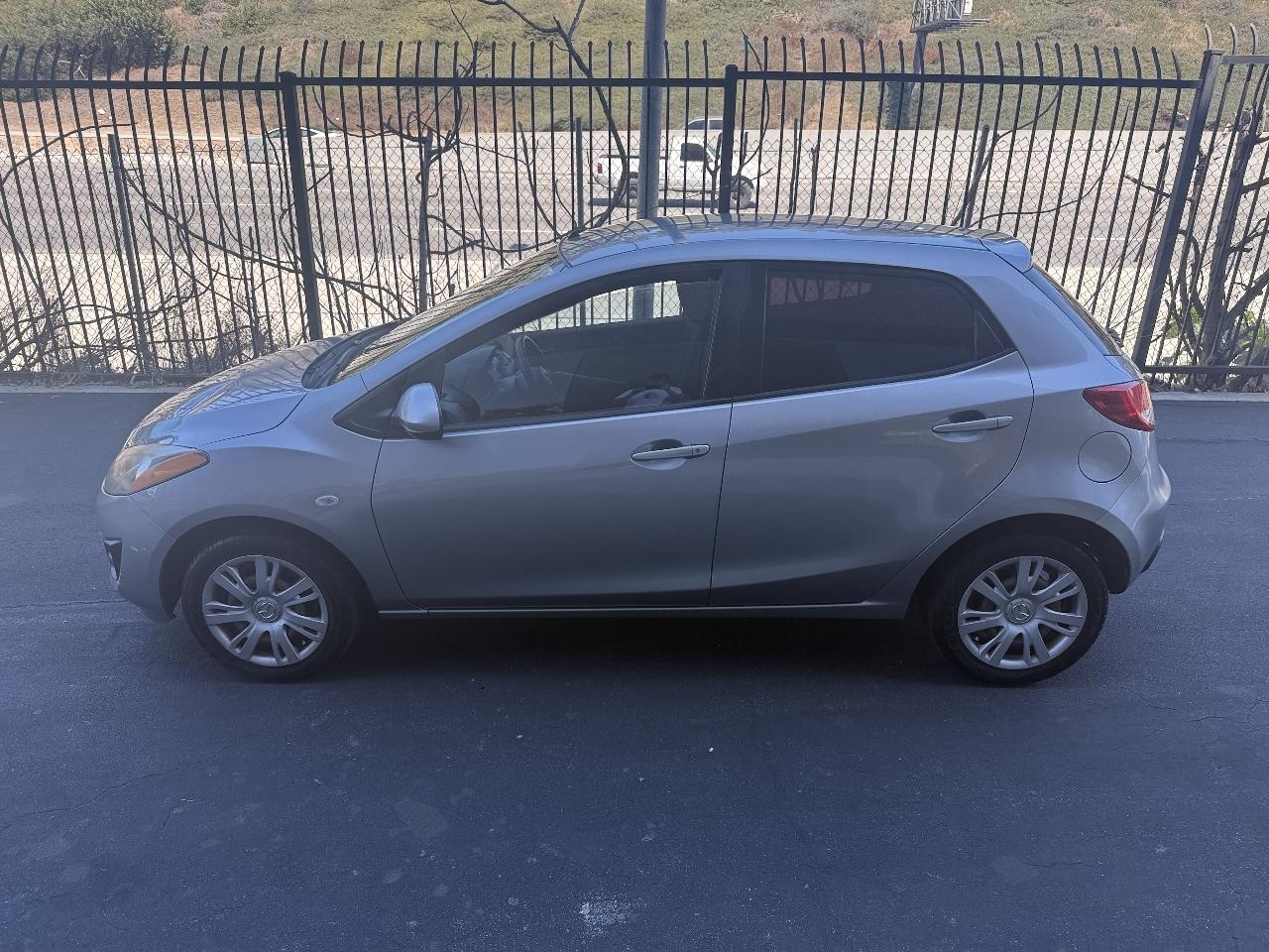 Mazda MAZDA2 Sport 2013