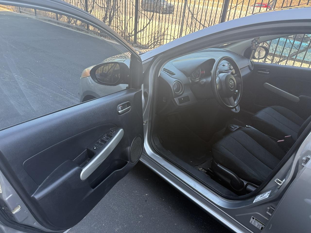 Mazda MAZDA2 Sport 2013