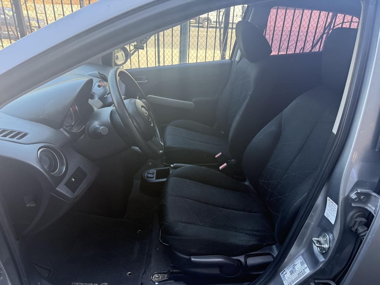 Mazda MAZDA2 Sport 2013
