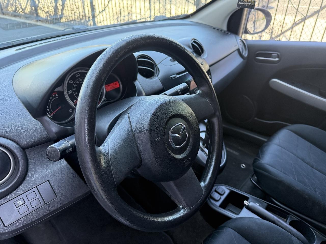 Mazda MAZDA2 Sport 2013