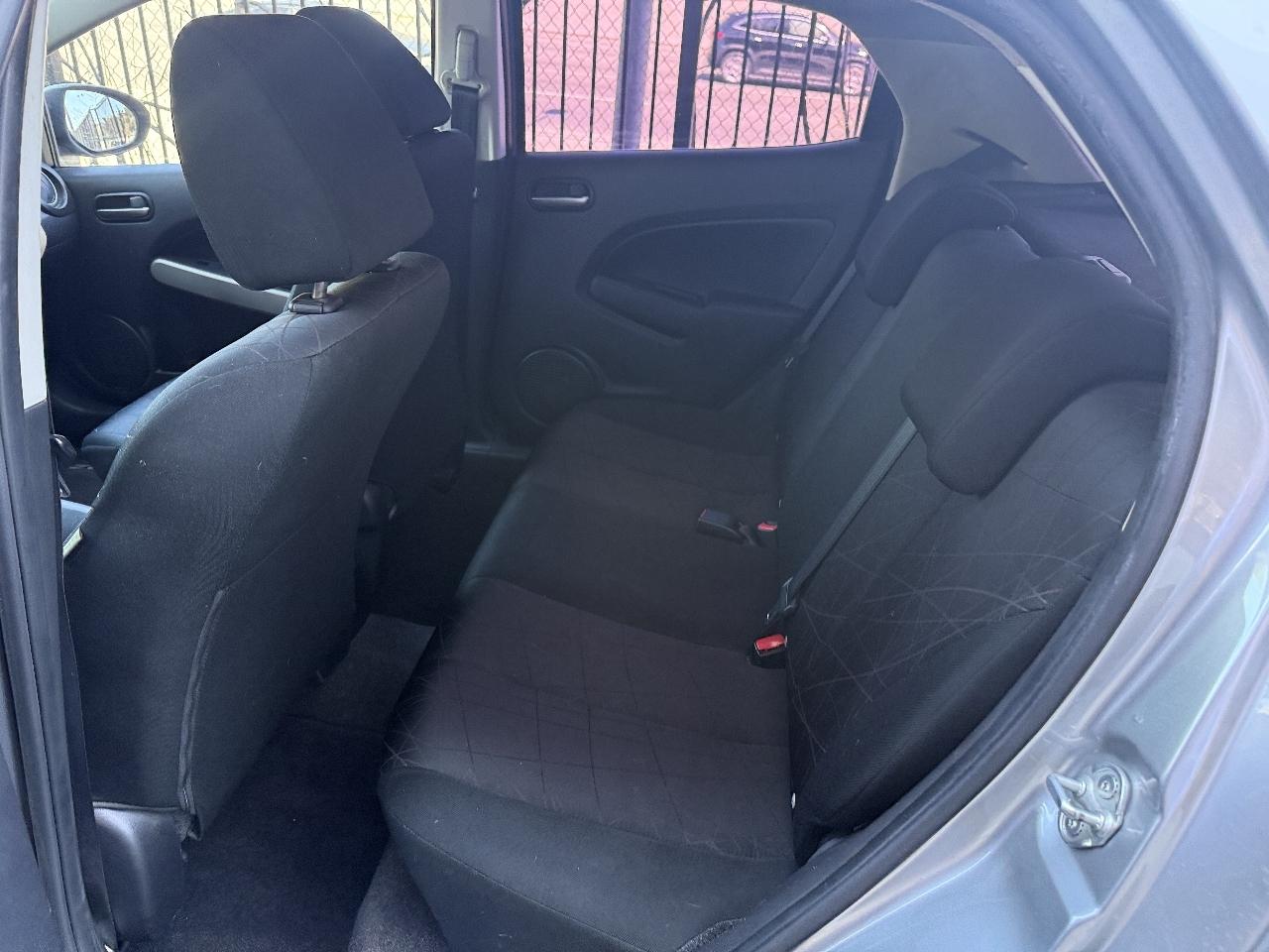 Mazda MAZDA2 Sport 2013