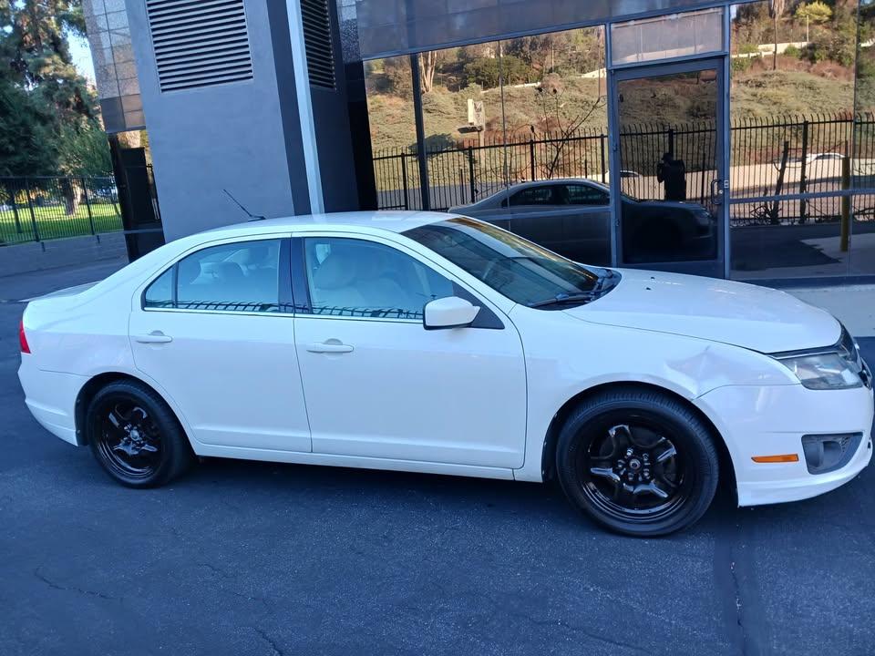 Ford Fusion I4 SE 2011