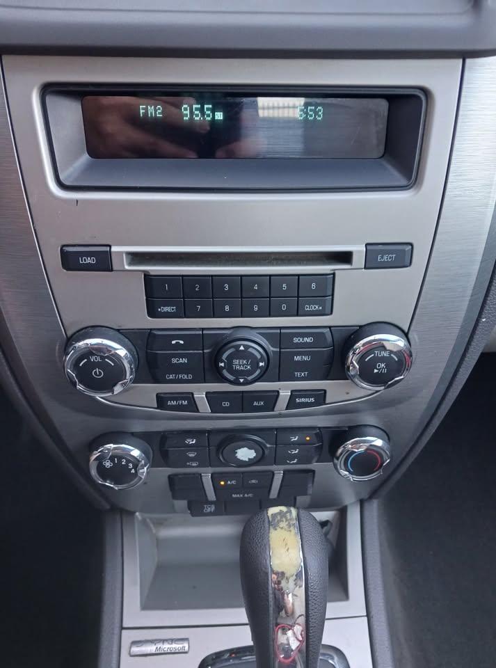 Ford Fusion I4 SE 2011