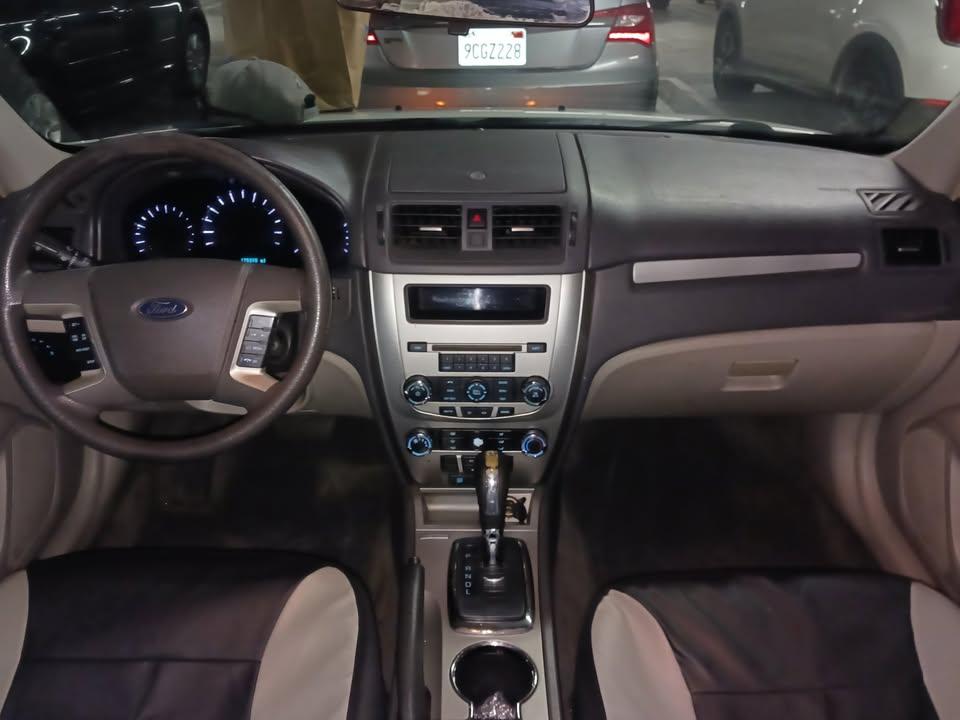 Ford Fusion I4 SE 2011