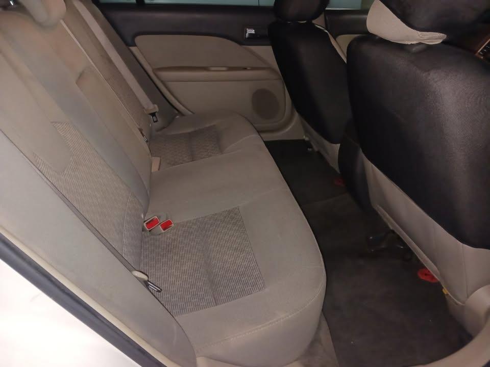 Ford Fusion I4 SE 2011