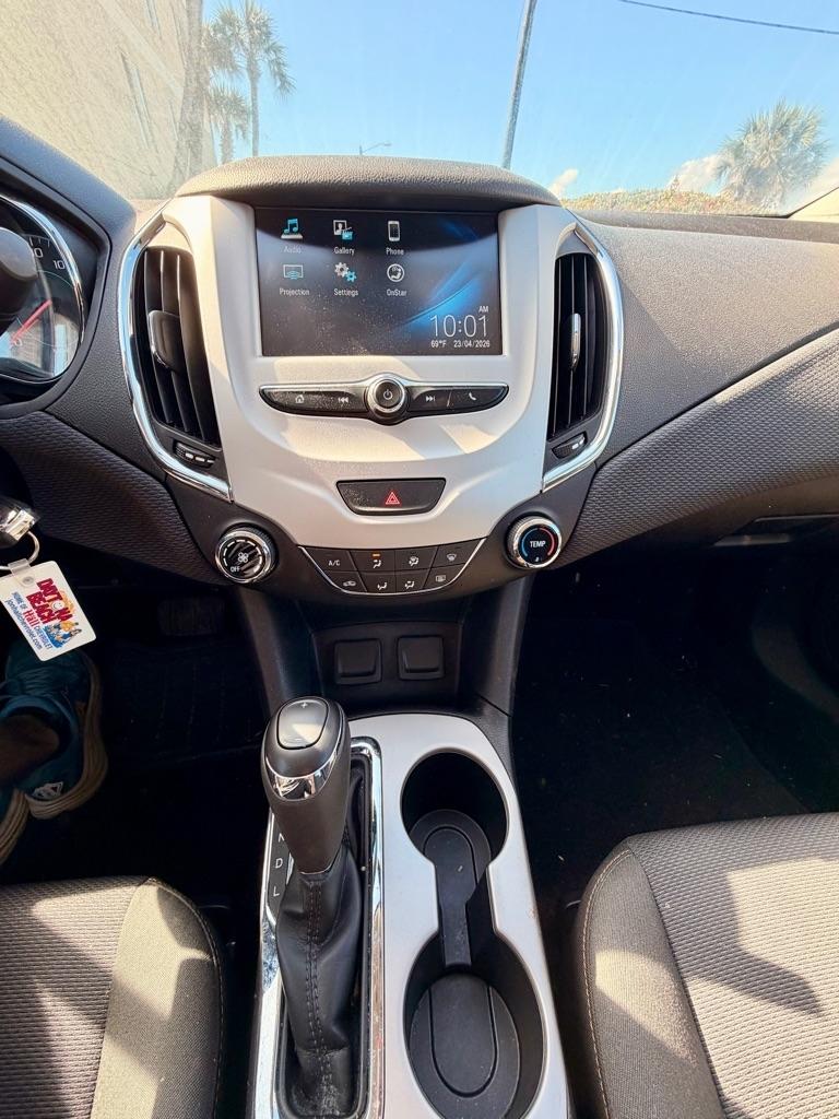 Chevrolet Cruze  2018