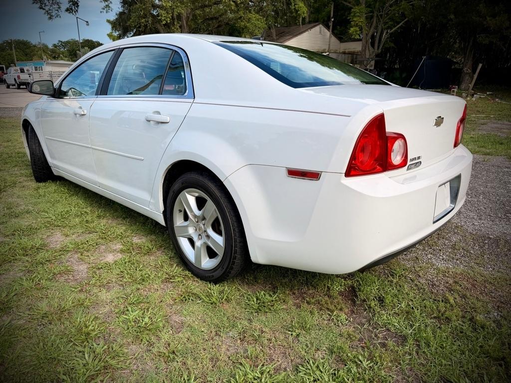 Chevrolet Malibu  2010