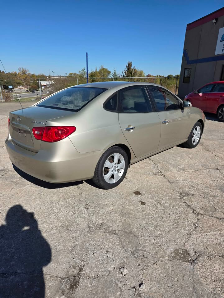 Hyundai Elantra  2007