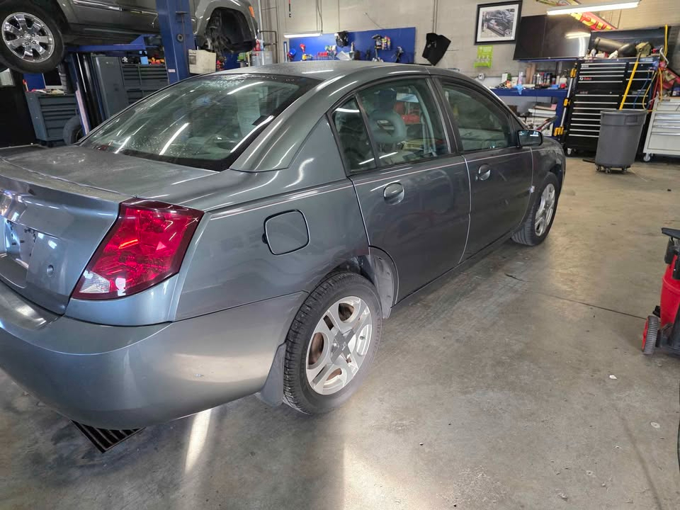 Saturn ION  2004