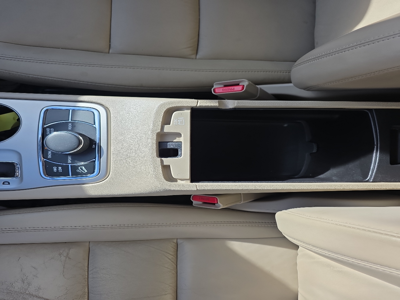 Jeep Grand Cherokee  2011