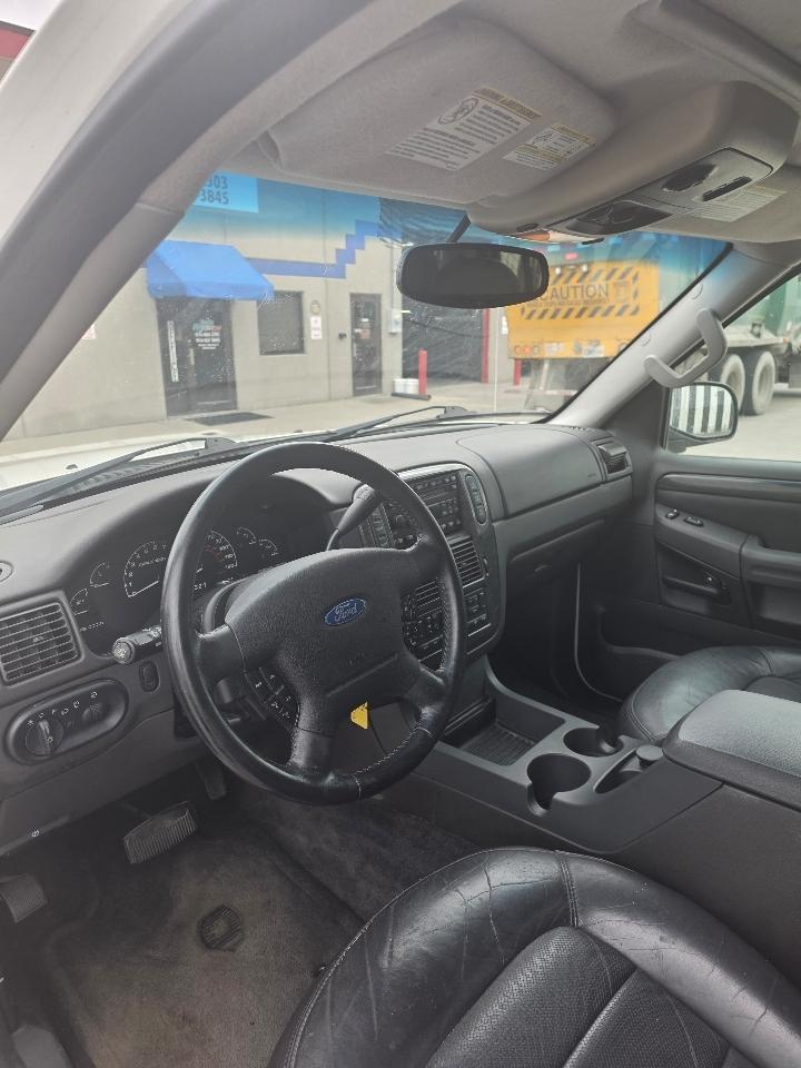 Ford Explorer  2002