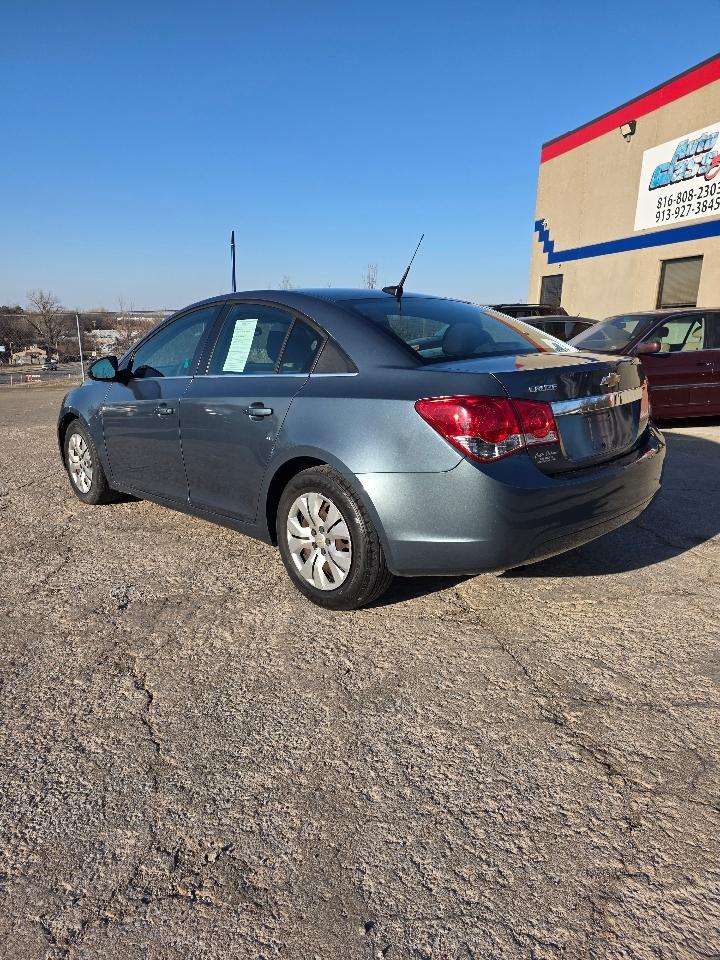 Chevrolet Cruze  2012