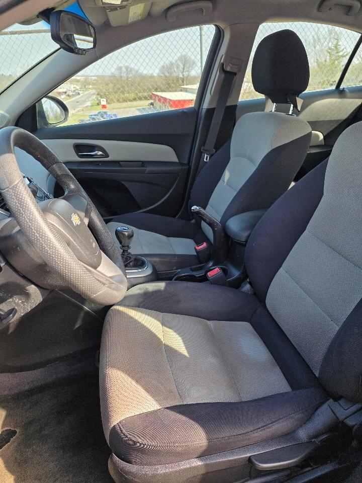 Chevrolet Cruze  2012