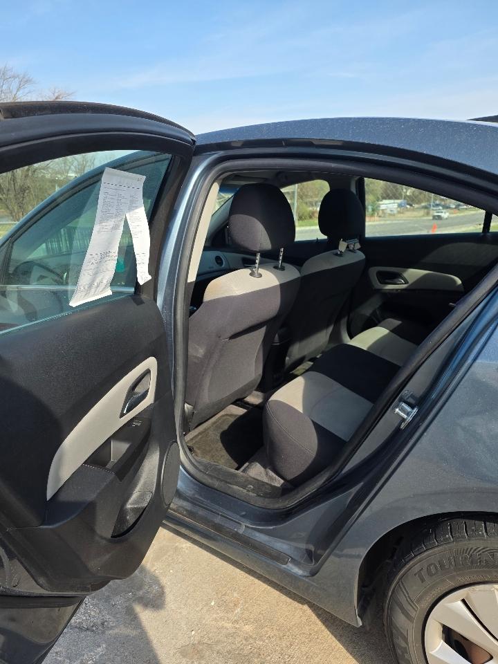 Chevrolet Cruze  2012