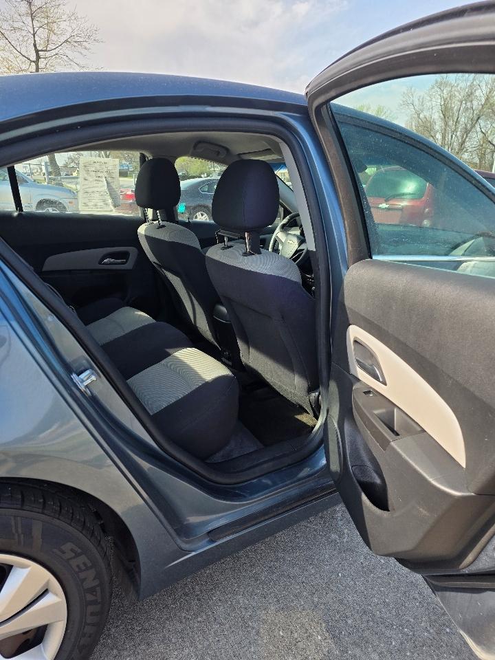 Chevrolet Cruze  2012