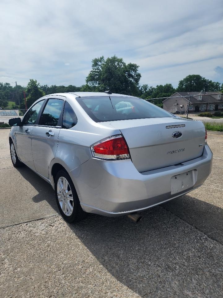 Ford Focus  2011