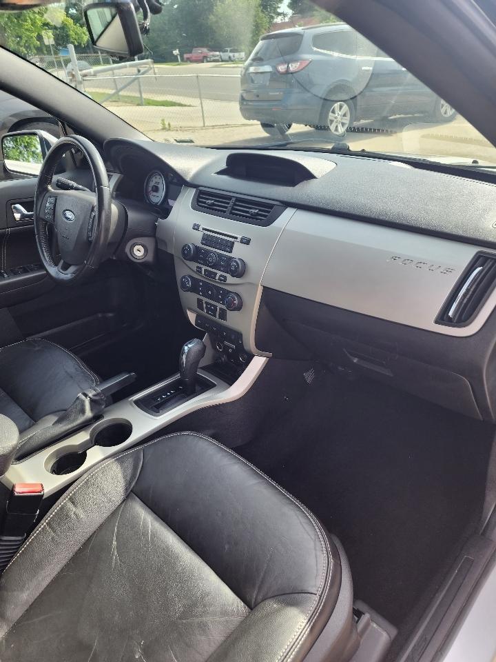 Ford Focus  2011