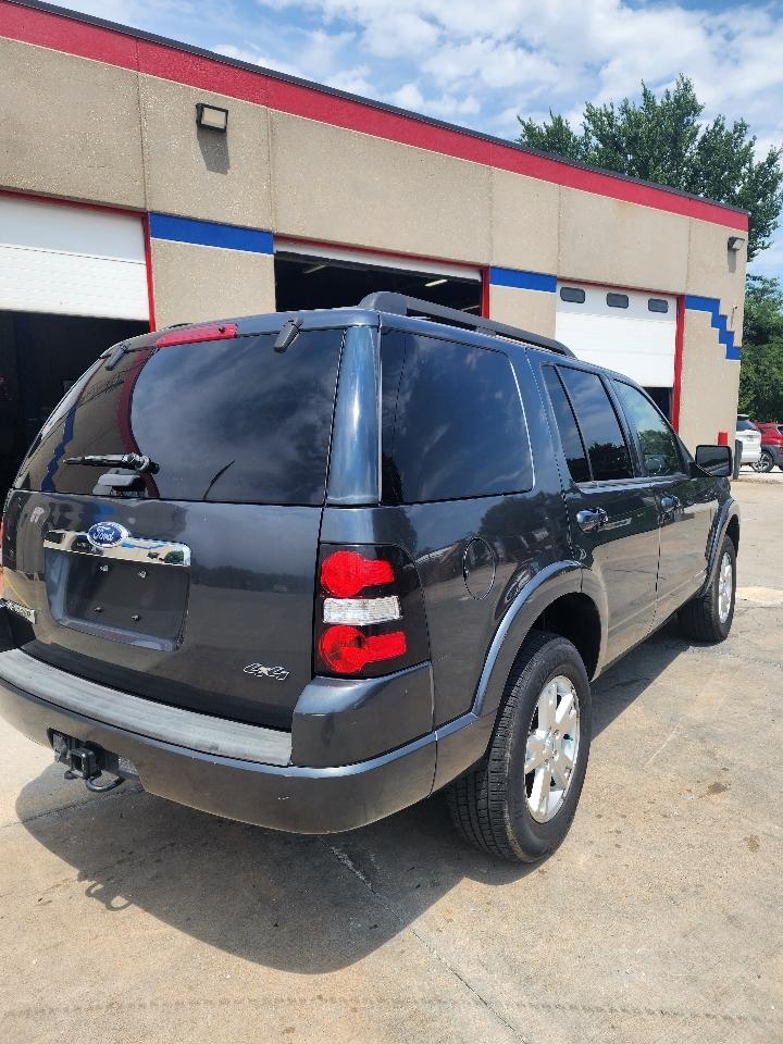 Ford Explorer  2010