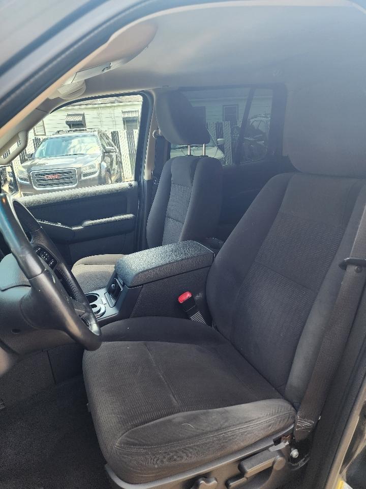 Ford Explorer  2010