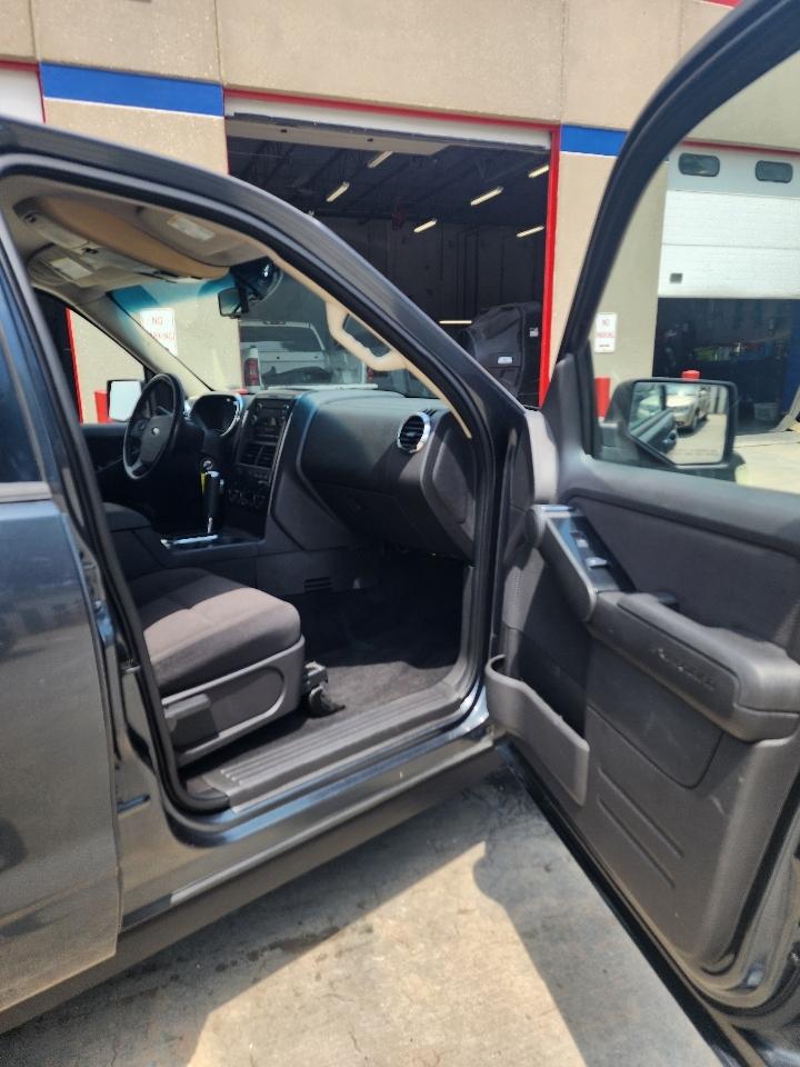Ford Explorer  2010