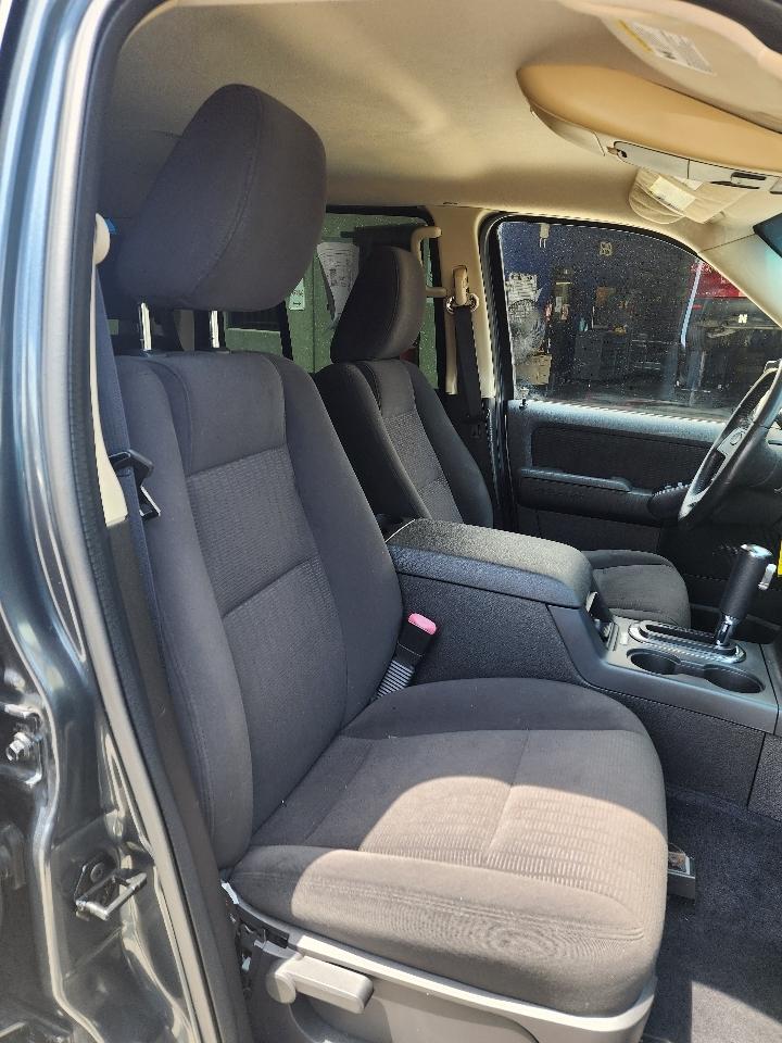 Ford Explorer  2010