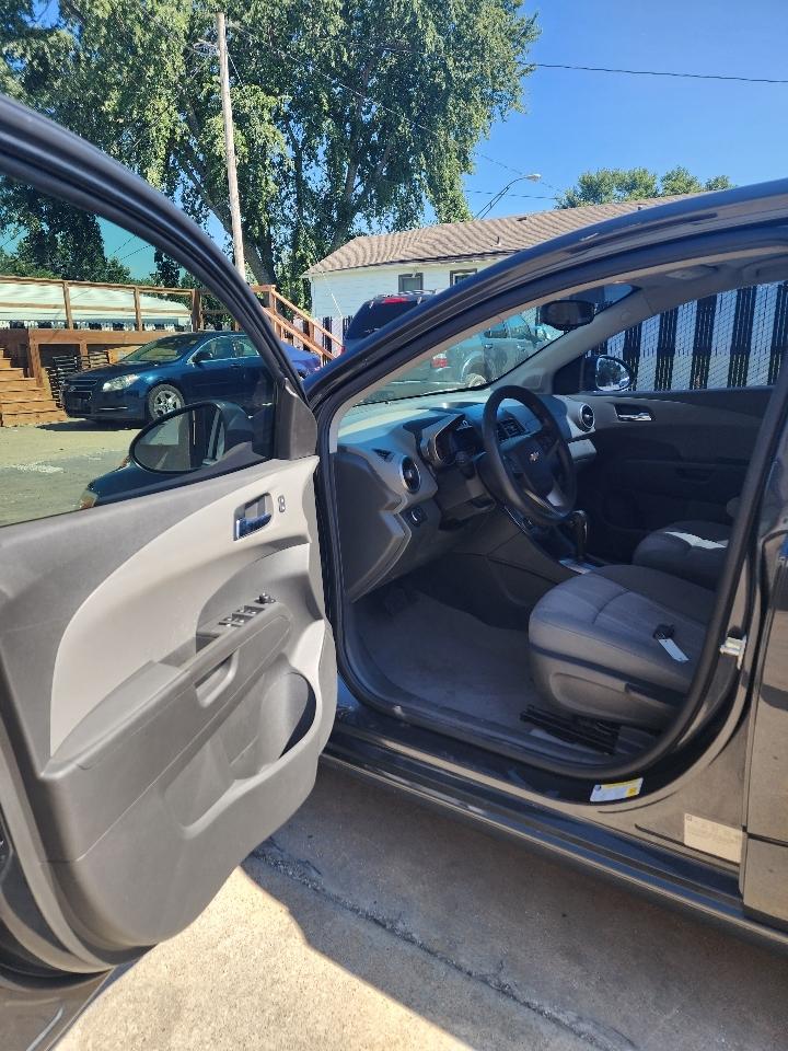 Chevrolet Sonic  2015