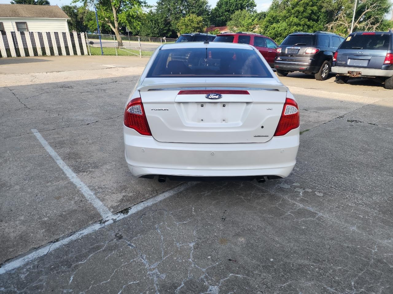 Ford Fusion  2012