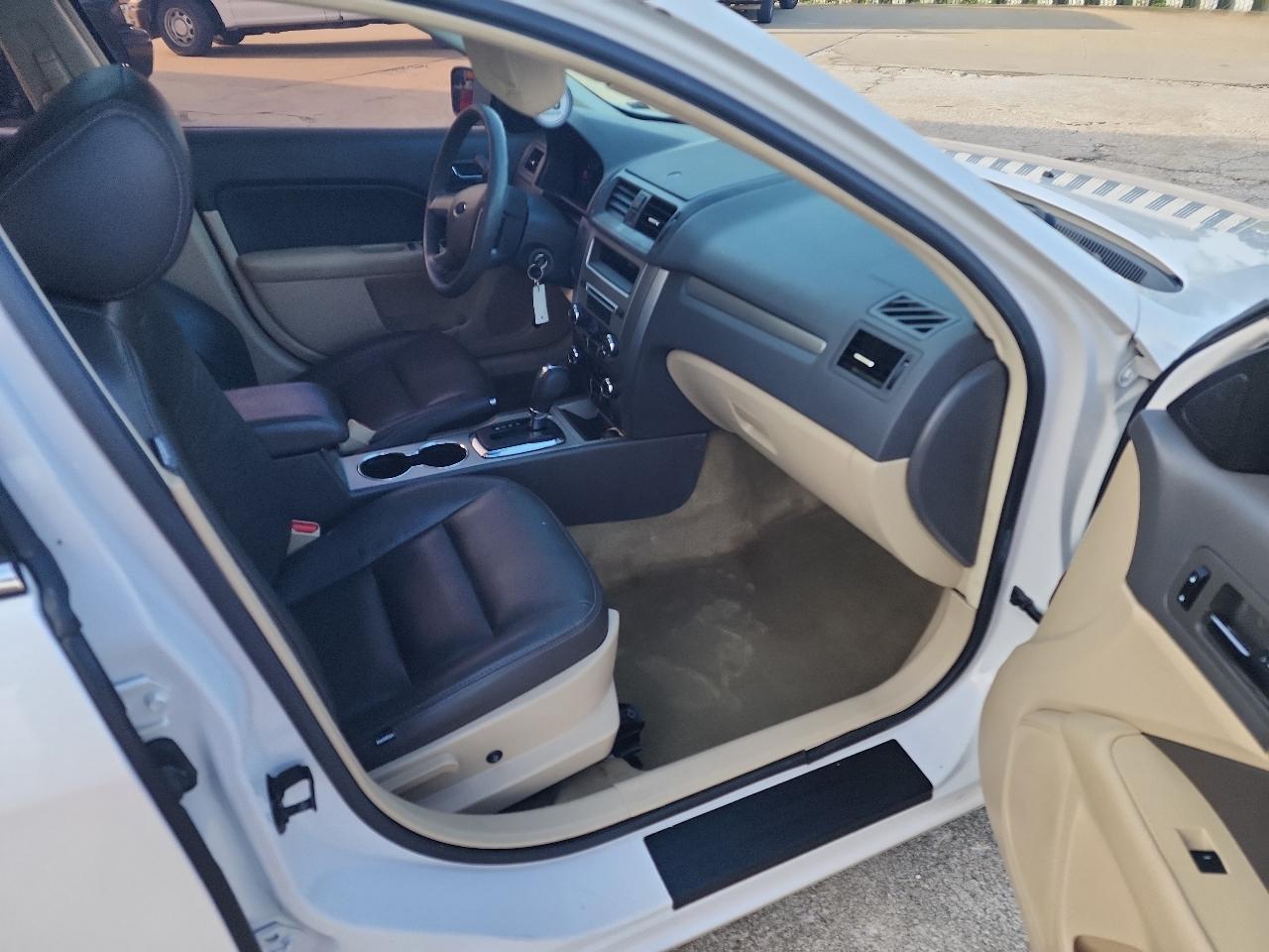 Ford Fusion  2012