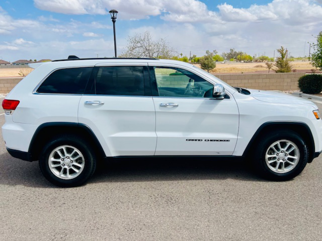 2018 Jeep Grand Cherokee Laredo photo 4