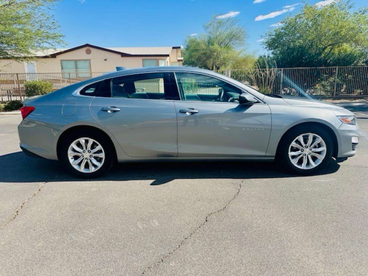 2023 Chevrolet Malibu 1LT photo 4