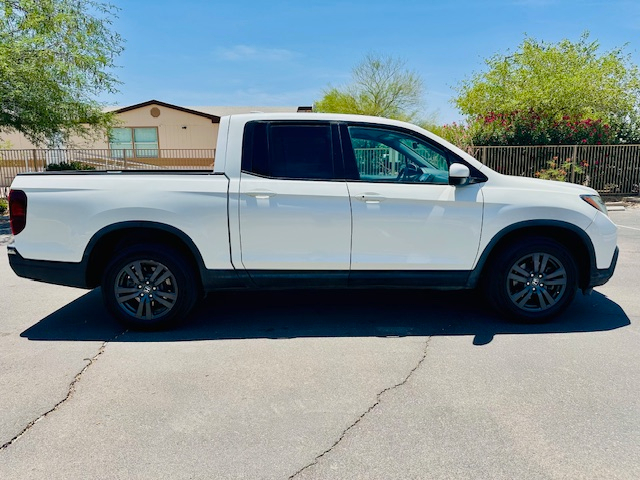 2018 Honda Ridgeline Sport photo 3