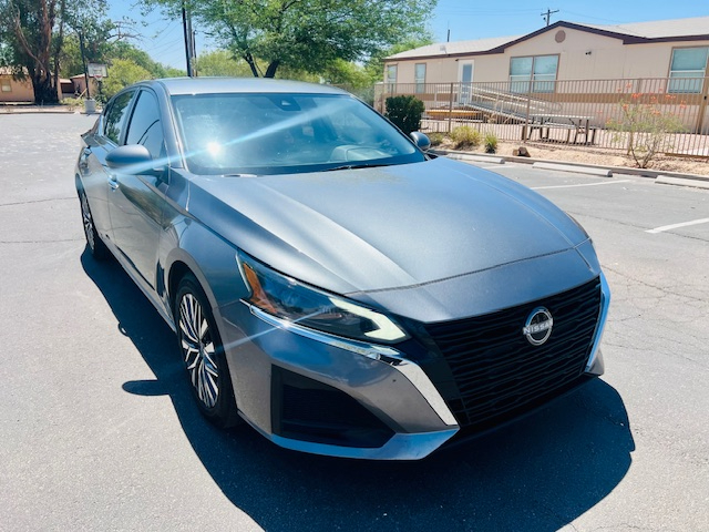 2023 Nissan Altima 2.5 SV photo 2
