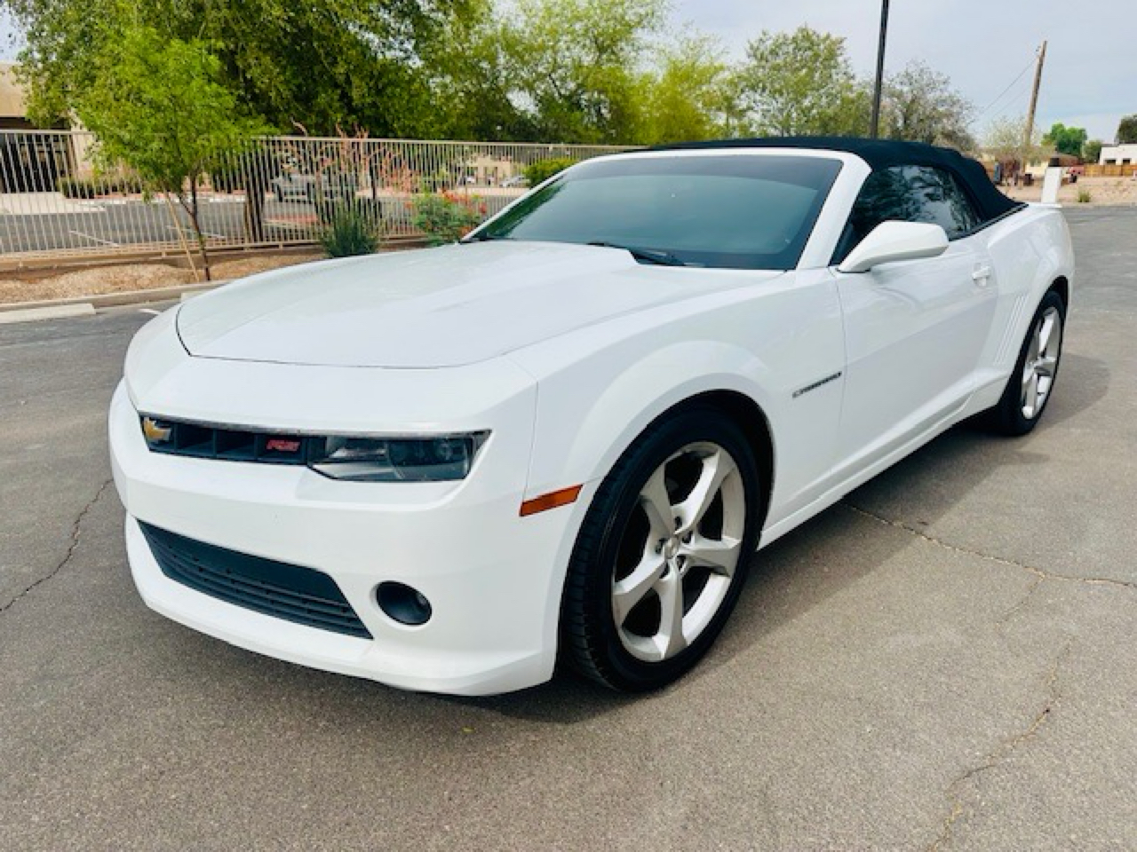 2015 Chevrolet Camaro 1LT photo 2