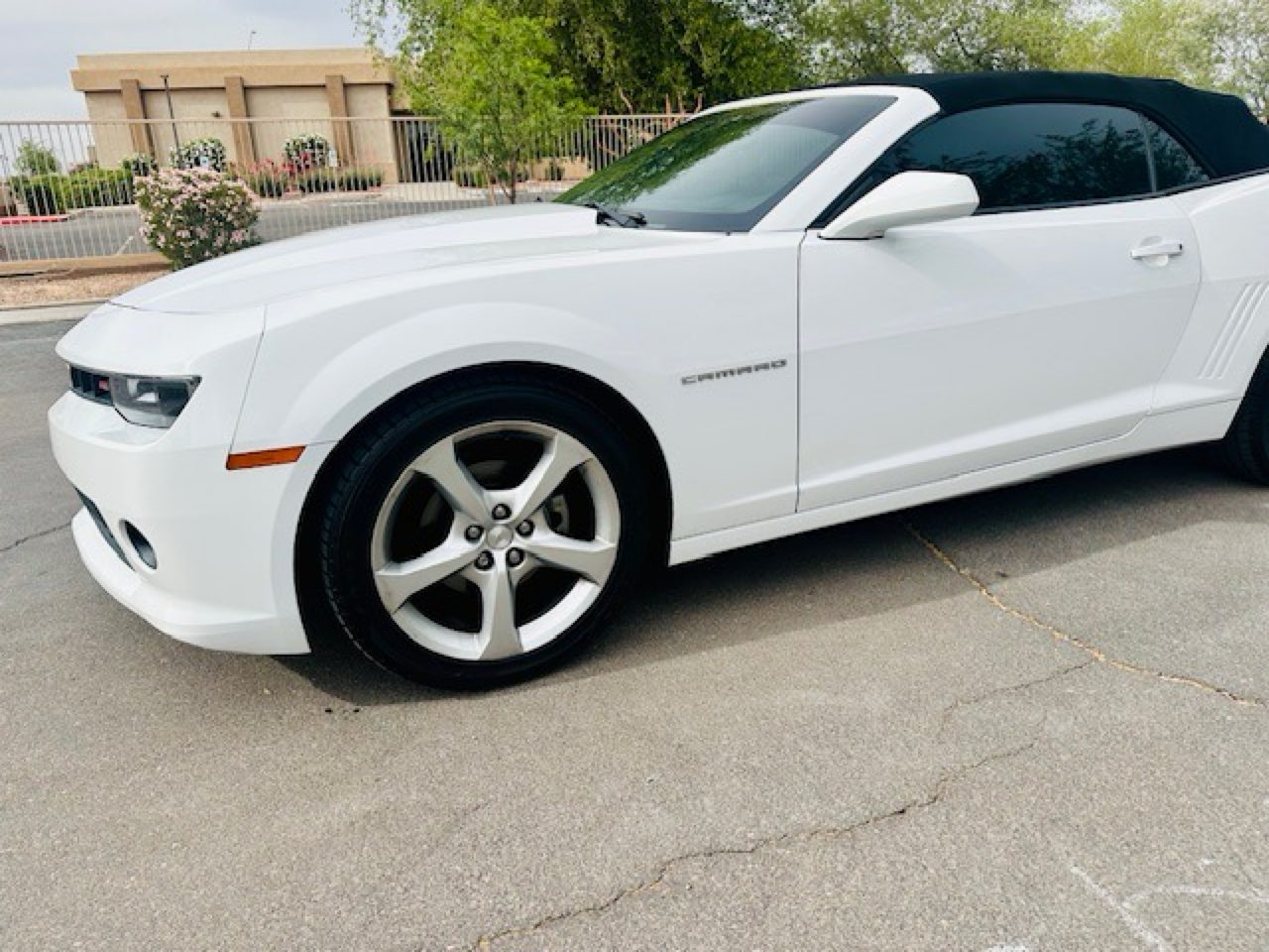 2015 Chevrolet Camaro 1LT photo 13