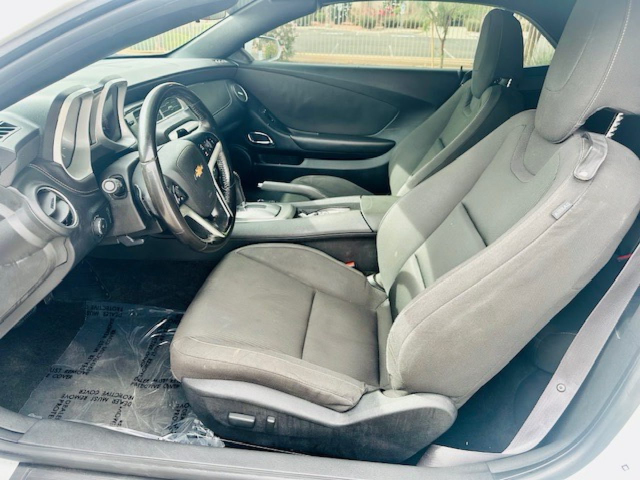 2015 Chevrolet Camaro 1LT photo 18