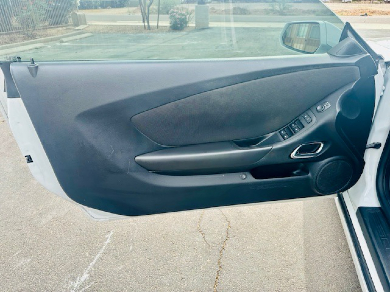 2015 Chevrolet Camaro 1LT photo 19