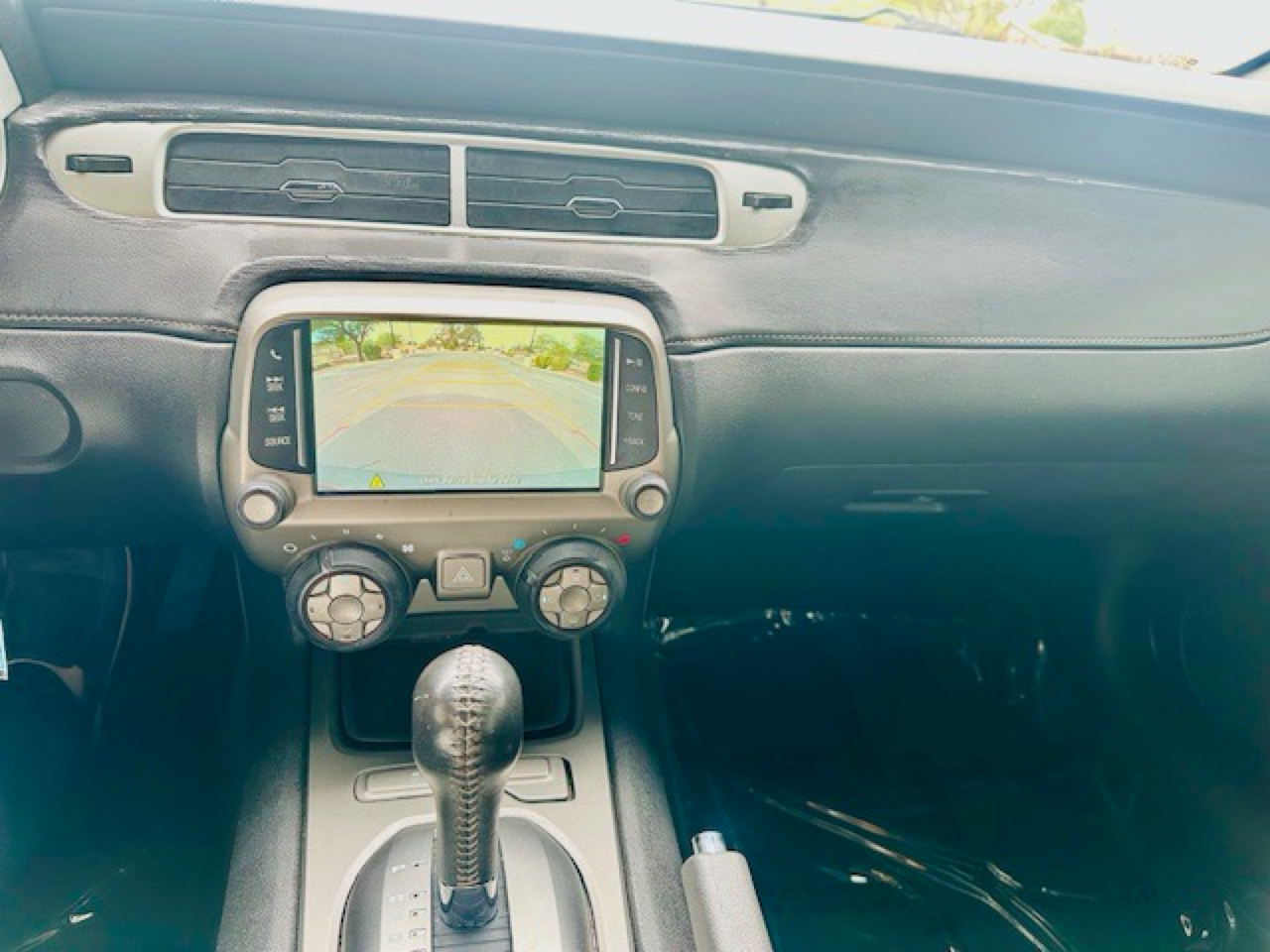 2015 Chevrolet Camaro 1LT photo 27