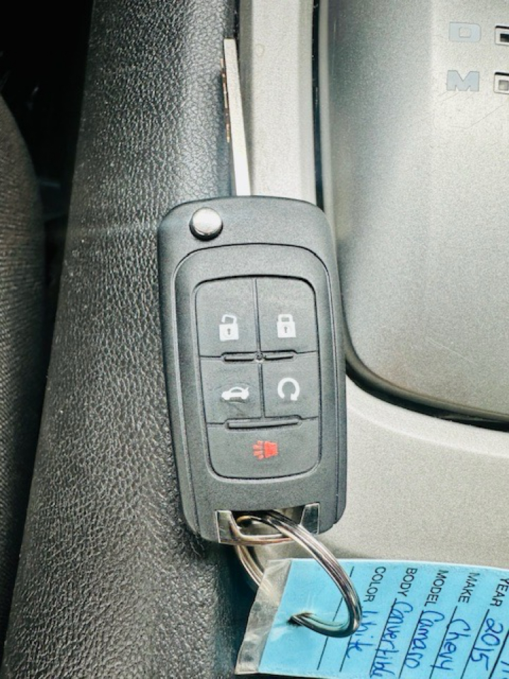 2015 Chevrolet Camaro 1LT photo 32
