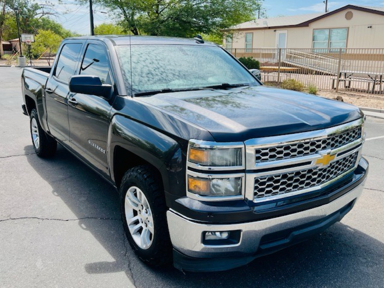 2015 Chevrolet Silverado 1500 LT photo 3