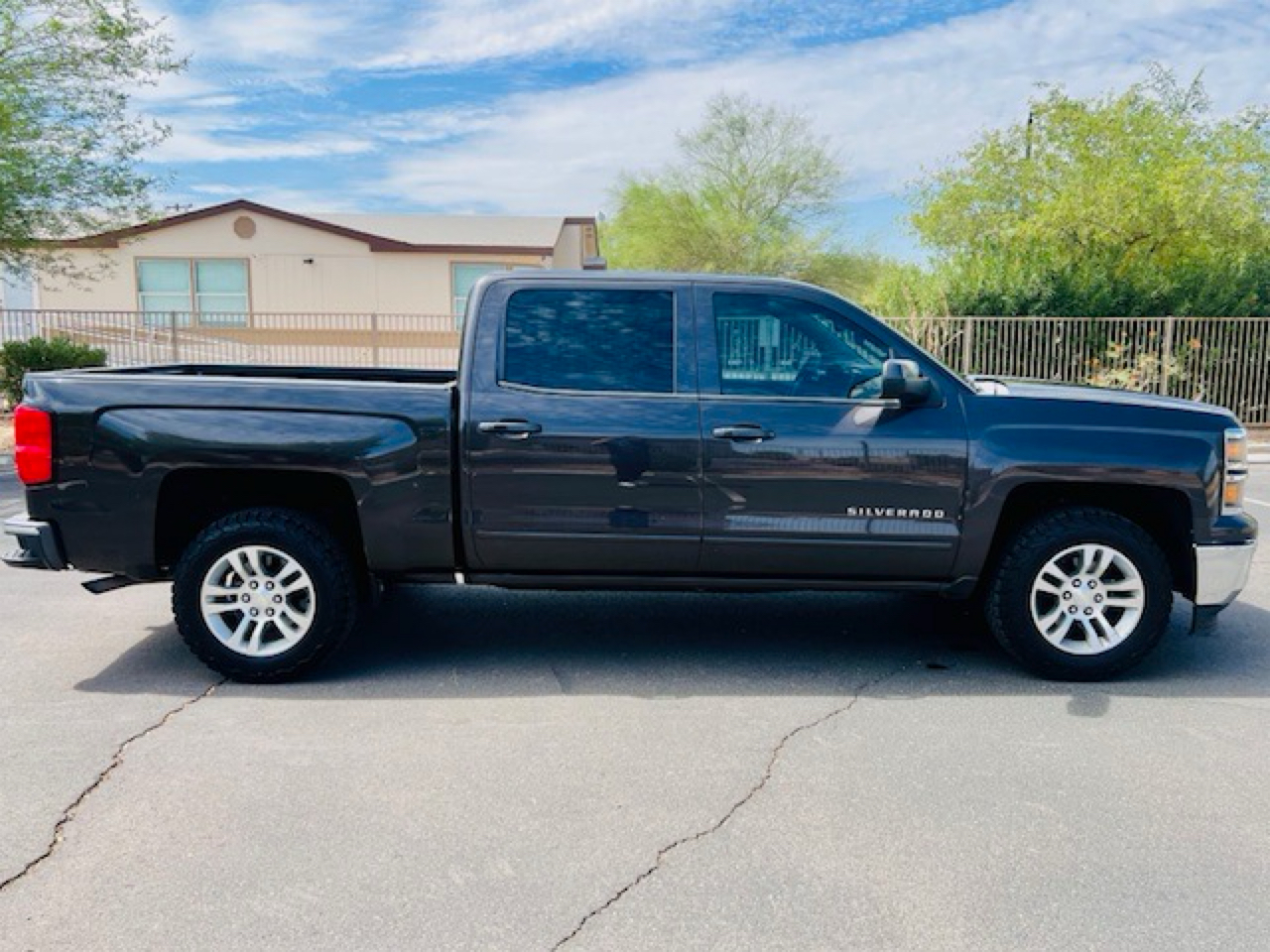 2015 Chevrolet Silverado 1500 LT photo 4